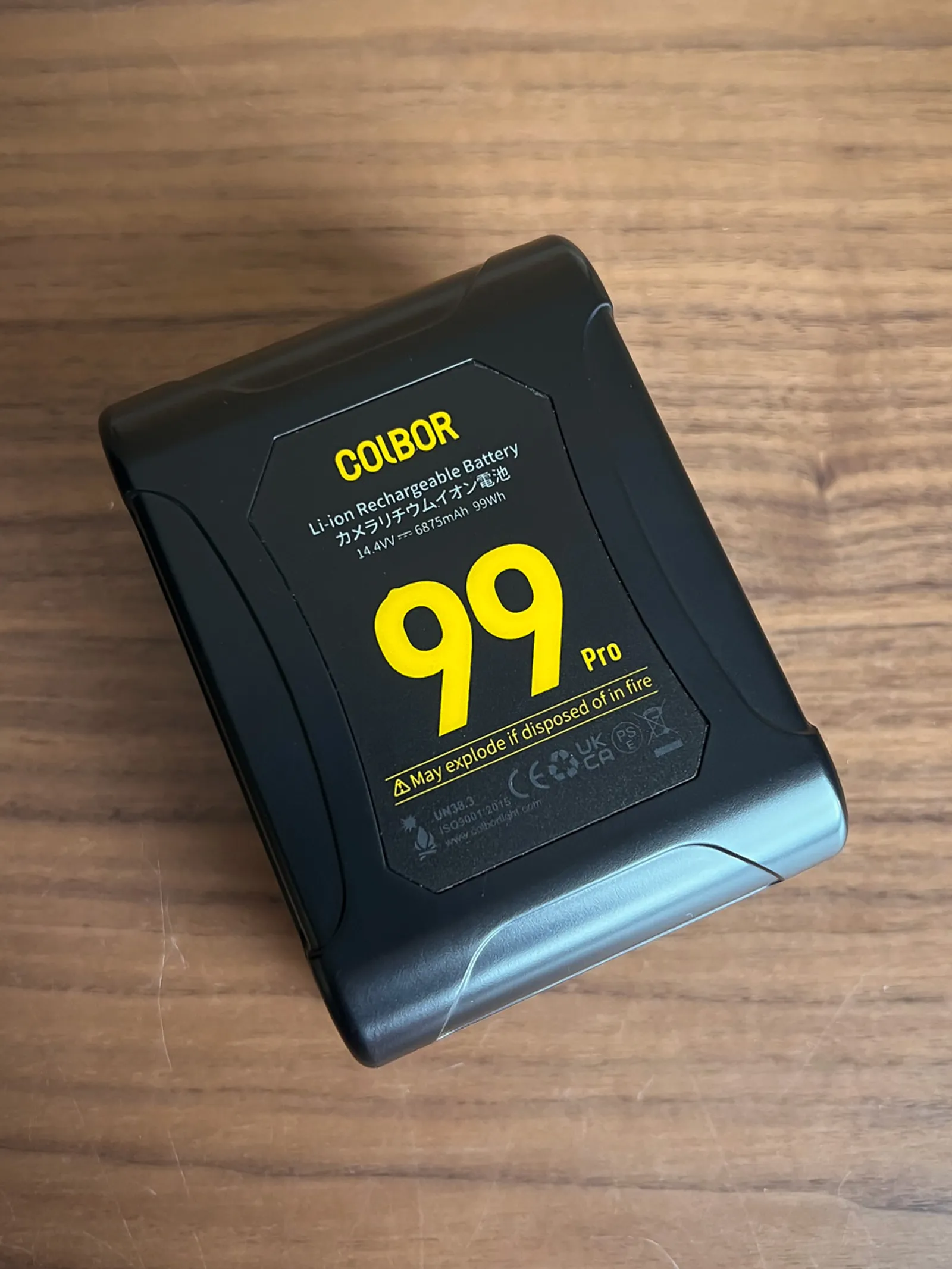 COLBOR Power 99 Pro V-Mount 99Wh Battery with Real-Time OLED Display