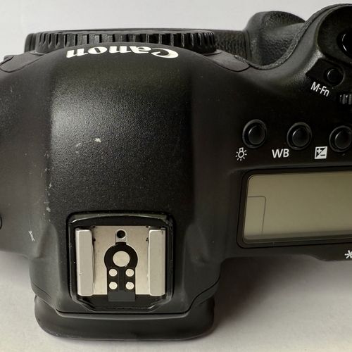 thumbnail-9 for Canon EOS-1DX Camera Body