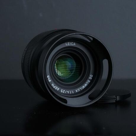 thumbnail-2 for 25mm f/1.4 Panasonic Leica DG Summilux ASPH Micro Lens