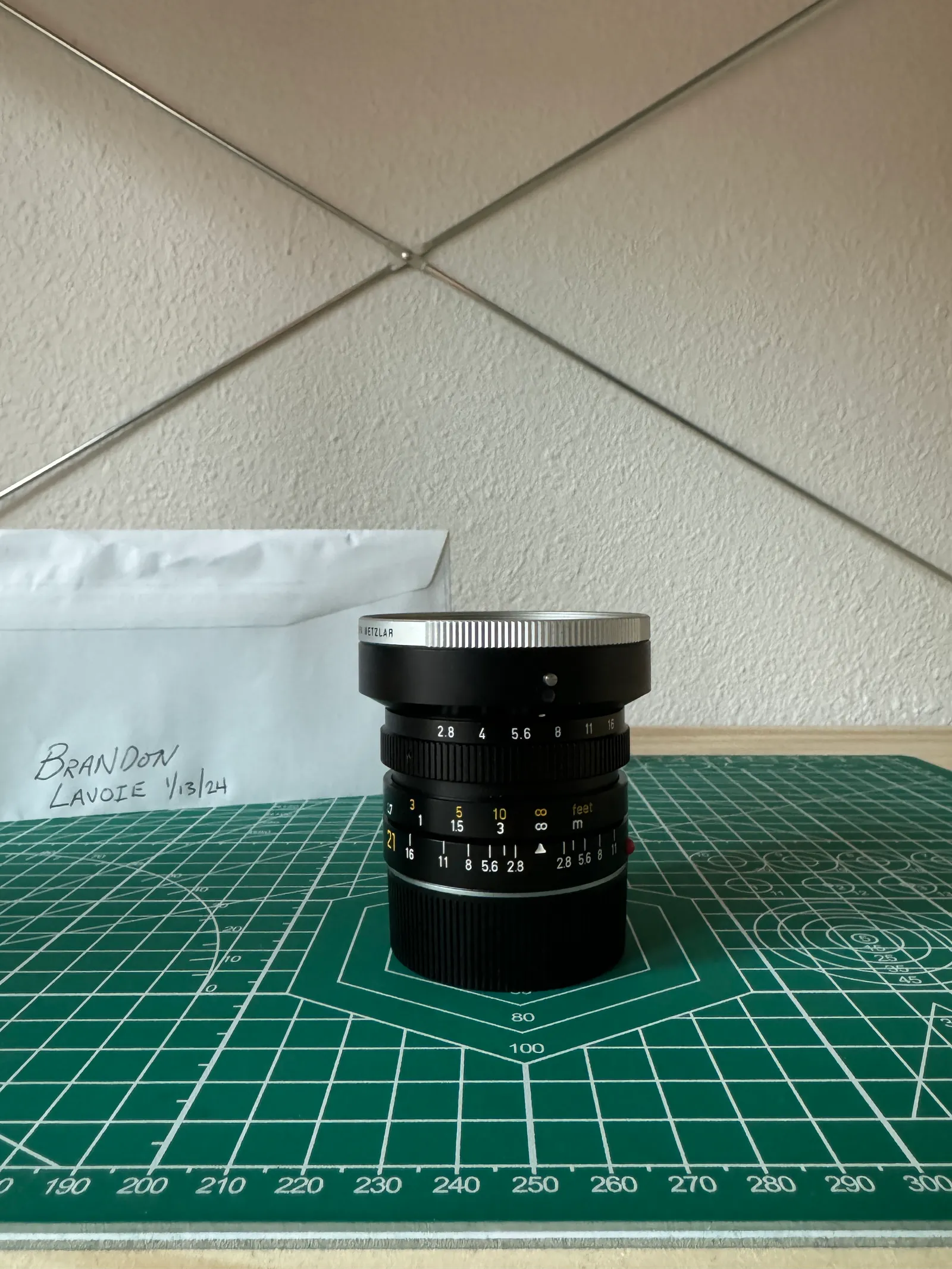 Leica M 21mm f2.8 Elmarit-M Lens E60 w/ Leica UVA II Filter (silver)