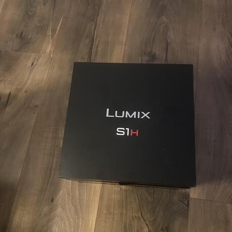 thumbnail-0 for Panasonic lumix DC-S1H