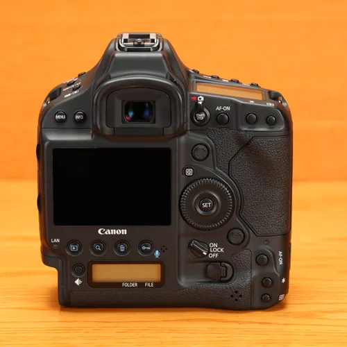 thumbnail-3 for Canon EOS-1DX Mark II - 20.2MP w/ 128GB CFast card & Reader