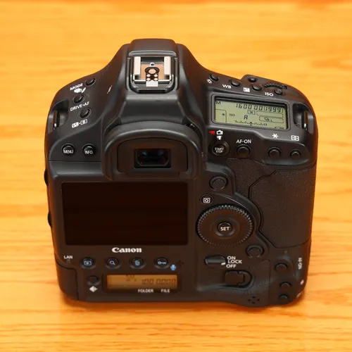 thumbnail-7 for Canon EOS-1DX Mark II - 20.2MP w/ 128GB CFast card & Reader