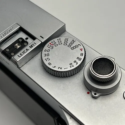 thumbnail-6 for Leica M11 60.3MP Digital Rangefinder Camera - Silver