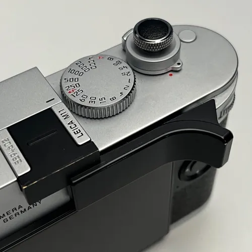 thumbnail-10 for Leica M11 60.3MP Digital Rangefinder Camera - Silver