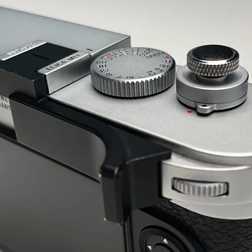 thumbnail-11 for Leica M11 60.3MP Digital Rangefinder Camera - Silver