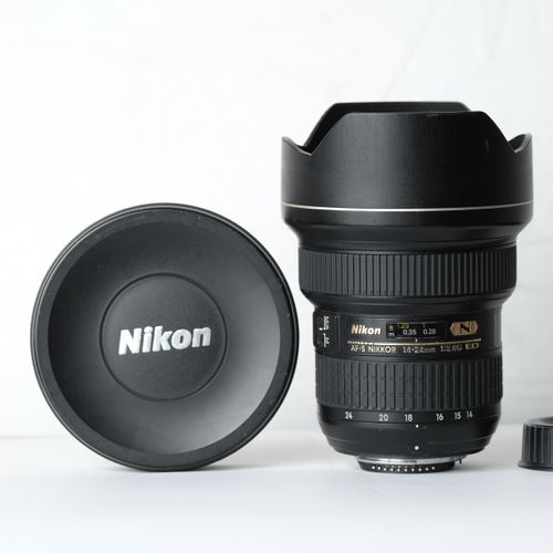 Nikon AF-S Nikkor 14-24mm f/2.8G ED lens