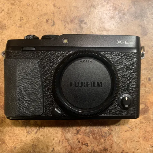 thumbnail-0 for FujiFilm X-E3 & XF 18mm F/2 R 