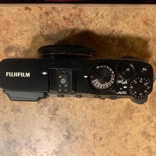 thumbnail-3 for FujiFilm X-E3 & XF 18mm F/2 R 