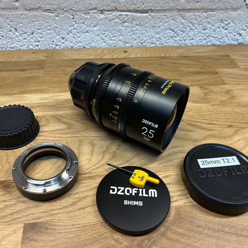 DZO Film 25 mm vespid lens, PL and EF mount 