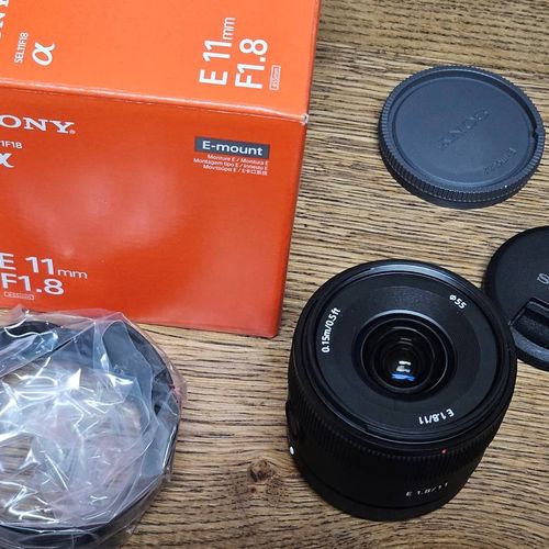 Sony 11mm f/1.8 Lens E mount 