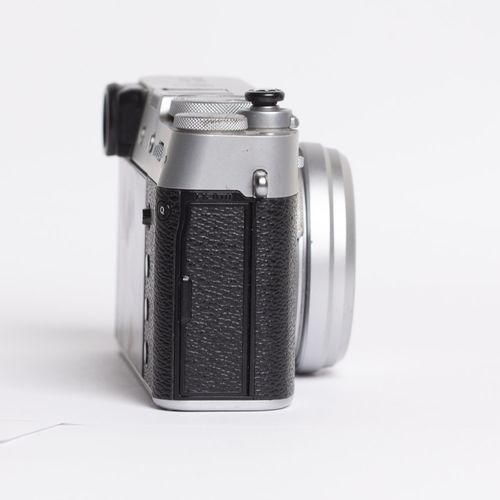 thumbnail-10 for Fuji X100V (Bundle) - Silver