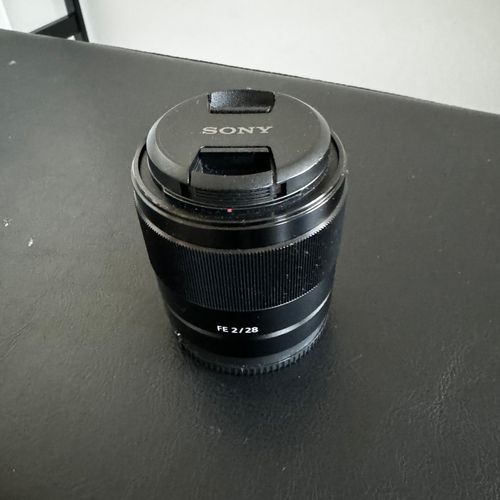 Sony 28mm f2 Full Frame Lens