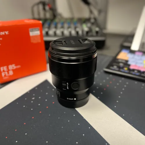 Sony FE 85mm f/1.8 Full Frame Prime Lens - Mint - SEL85F18/2 From