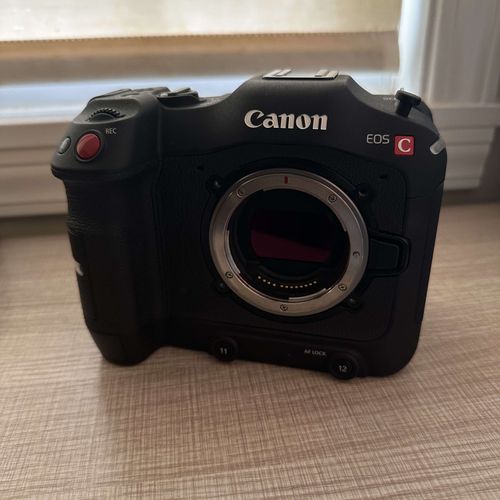 thumbnail-0 for Canon C70 Cinema Camera
