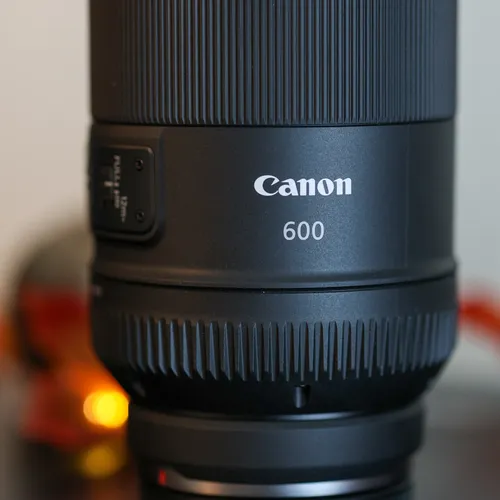 thumbnail-1 for Canon RF 600mm IS STM supertelephoto lens