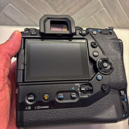 thumbnail-5 for Olympus OM-D E-M1X