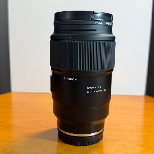 TAMRON 90mm F/2.8 Di III Macro VXD