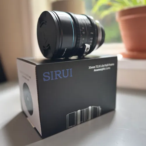 thumbnail-2 for Sirui 35mm Full Frame Anamorphic RF Lens